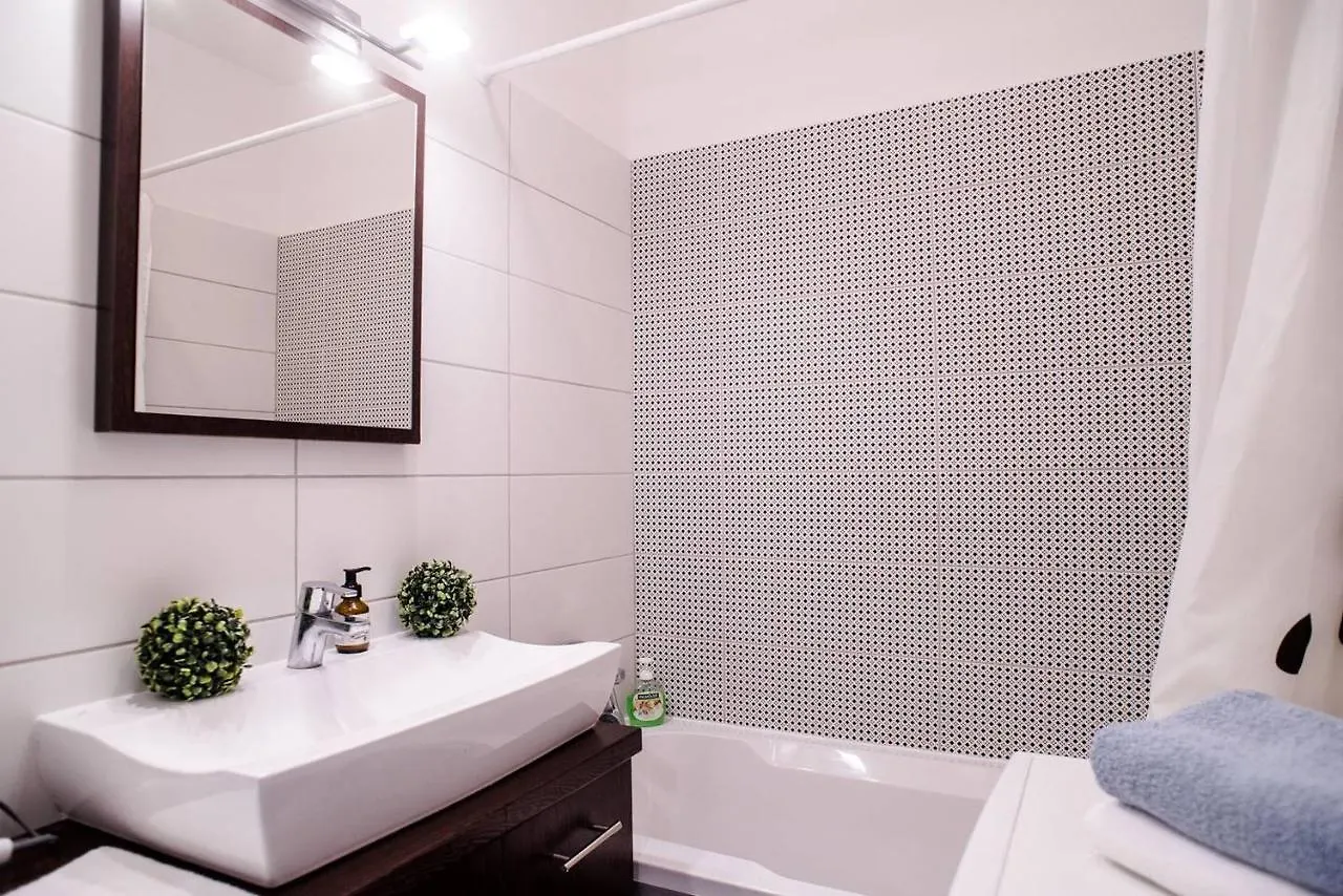 Peaceful, Cozy And New Apartment With Balcony Budapest