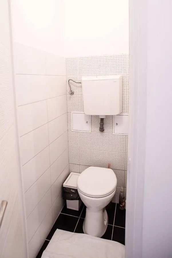 Peaceful, Cozy And New Apartment With Balcony Budapest
