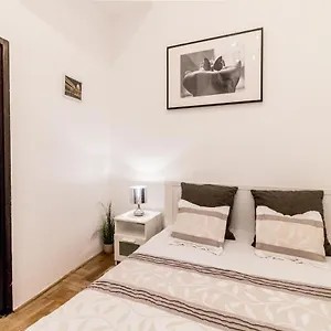 Apartamento Real Klauzál Ii, Budapest
